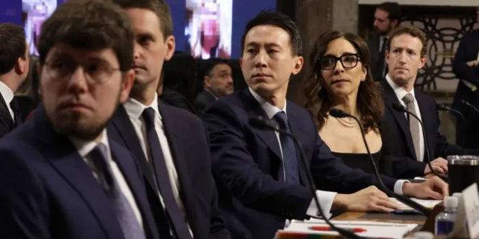 Ավստրալիան արգելում է սոցցանցերը մինչև 16 տարեկան երեխաների...