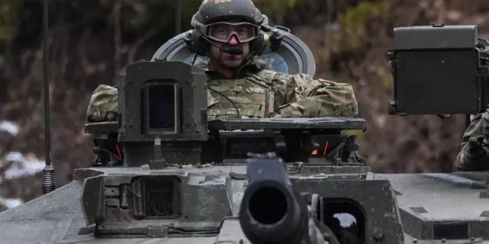 Արքայազն Ուիլյամի ուղերձը՝ տանկից՝ Ռուսաստանի սահմանին մոտ