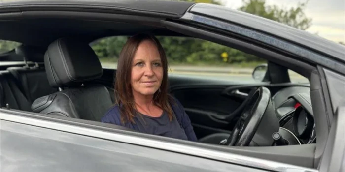 Սպասման պատրվակով․ Էդինբուրգի օդանավակայանի մուտքի մոտ վարոր...