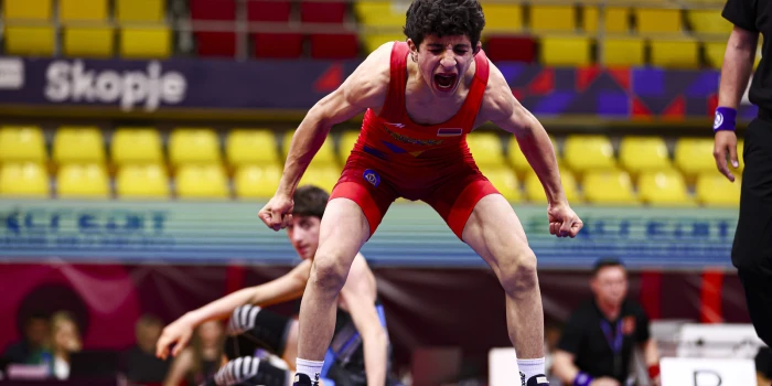 2 ոսկե, 2 արծաթե և 1 բրոնզե մեդալ՝ հունահռոմեական ոճի ըմբշամ...