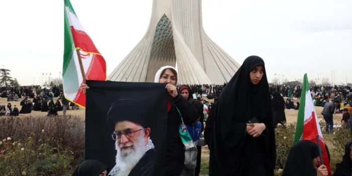 ԹԵՀՐԱՆԸ ՏՈՆՈՒՄ Է ՀԵՂԱՓՈԽՈՒԹՅՈՒՆԸ՝ ԲԱՅՑ ՏԻՐԱՊԵՏՈՒԹՅԱՆ ԵՎ ԱՆՀԱ...