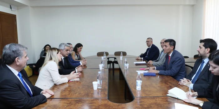 Արթուր Մարտիրոսյանն ընդունել է Ռոսարիոյի պետական համալսարանի...