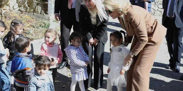 Բելգիայի թագուհին ԿԳՄՍ նախարարի տեղակալի ուղեկցությամբ այցել...