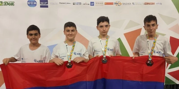 1 արծաթե և 2 բրոնզե մեդալ Եվրոպայի ինֆորմատիկայի պատանեկան 9...