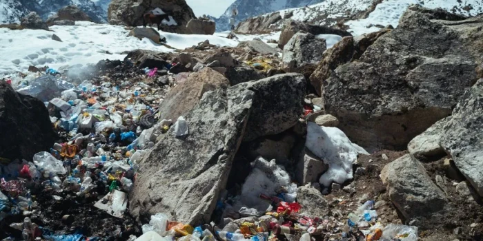 Նեպալը չեղարկում է Էվերեստի աղբահանության ձախողված գրավի համ...