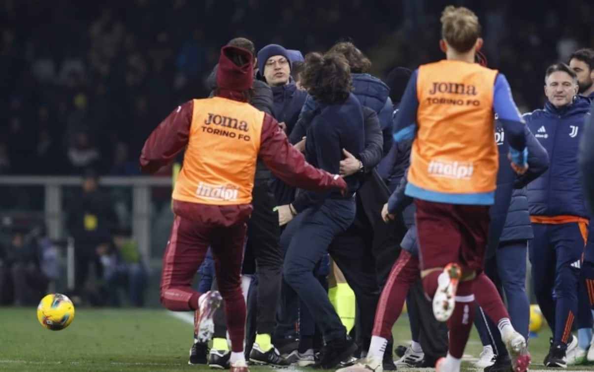 📷 Յուվենտուսի և Տորինոյի գլխավոր մարզիչները կարմիր քարտ են...