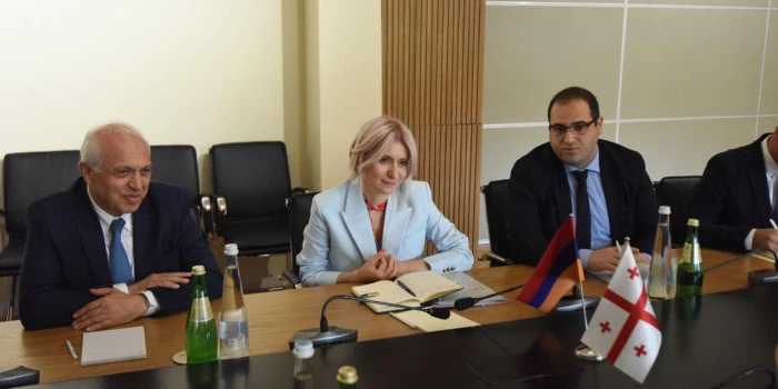 Թբիլիսիում բացվել է առաջին «Արմաթ» ճարտարագիտական աշխատանոցը