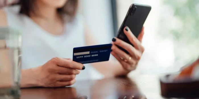 Վարկային քարտերի տոկոսադրույքները կսահմանափակվե՞ն 10%-ով. Թր...