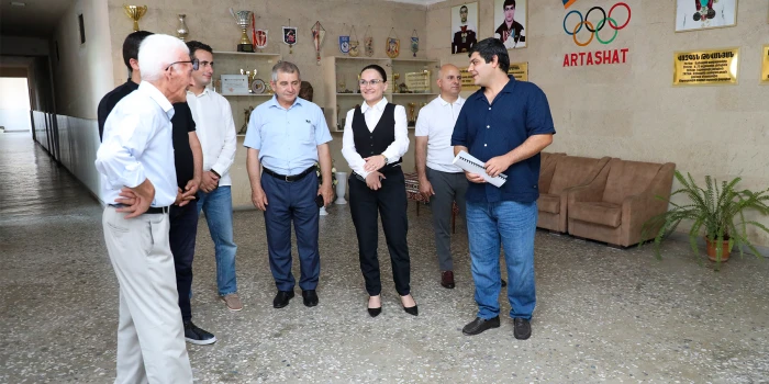 Հասմիկ Ավագյանն այցելել է Արտաշատի Ռազմիկ Գոլեցյանի անվան օլ...