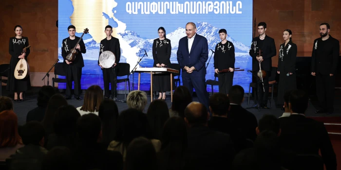 Վարչապետը Շենգավիթ վարչական շրջանի ուսանողներին և աշակերտներ...