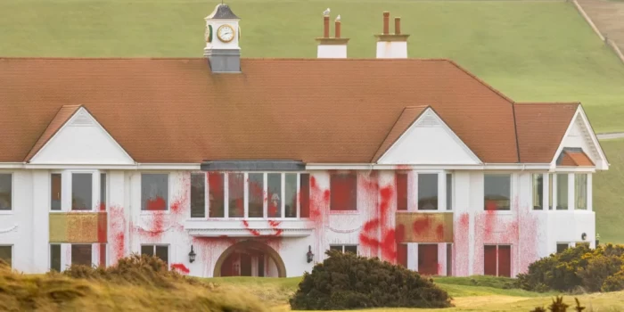 Թրամփի Turnberry հանգստավայրում վանդալիզմի ենթարկվել է պաղես...