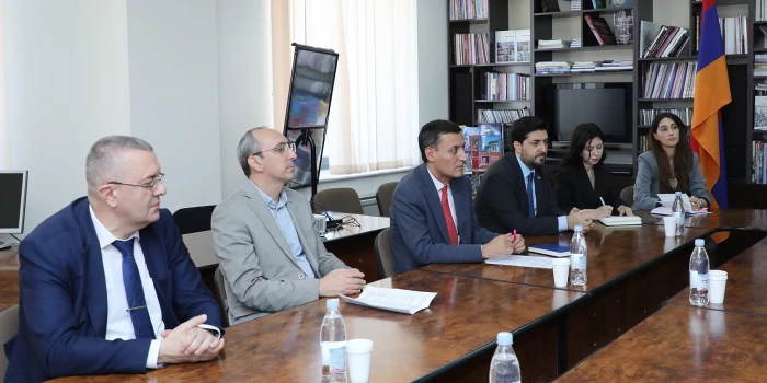 Արթուր Մարտիրոսյանն ընդունել է Ռոսարիոյի պետական համալսարանի...