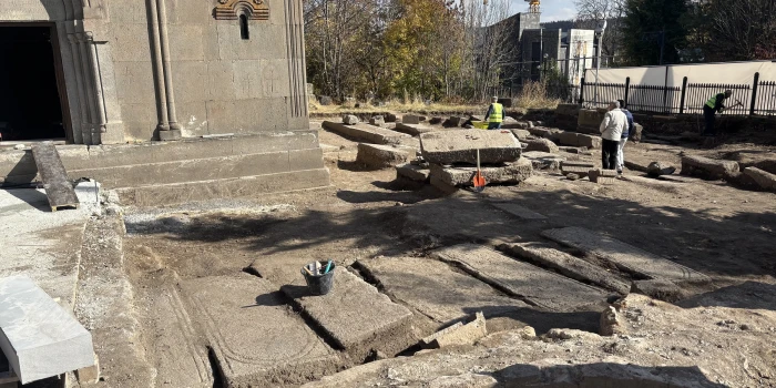 Շրջայց Կեչառիսի վանքում