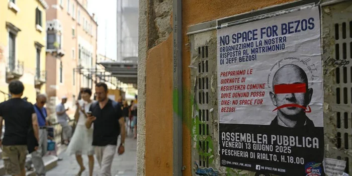 ՎԵՆԵՑԻԱՆՑԻ ԱԿՏԻՎԻՍՏՆԵՐԸ ՊԼԱՆԱՎՈՐՈՒՄ ԵՆ ՎԵՐԱՓՈԽԵԼ ՋԵՖ ԲԵԶՈՍԻ...