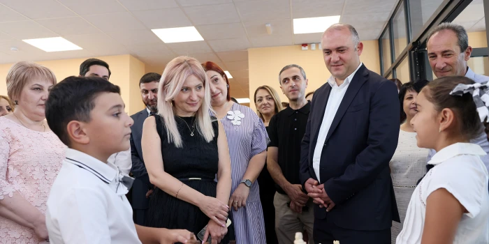 700 դպրոցներ  ստացել են ԲՏՃՄ լաբորատորիաներ. Արարատի մարզից...